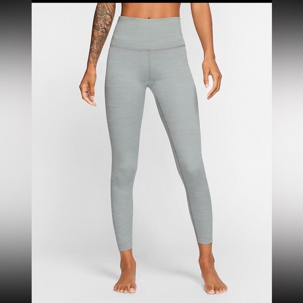 Nike Yoga Dri-FIT 7/8 High Rise Training Leggings Light Grey Size Medium